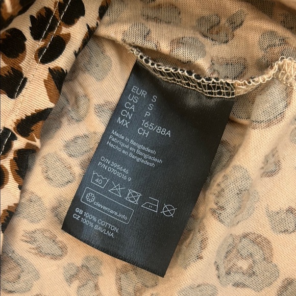 H&M - Leopard Print Tee - Picture 11 of 11